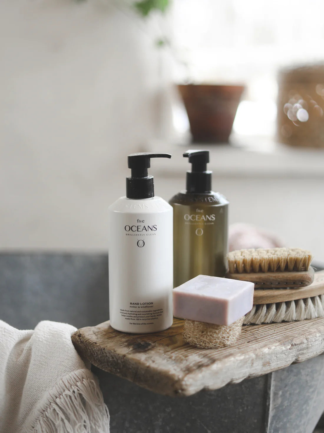 Five Oceans Perfect Hands Duo