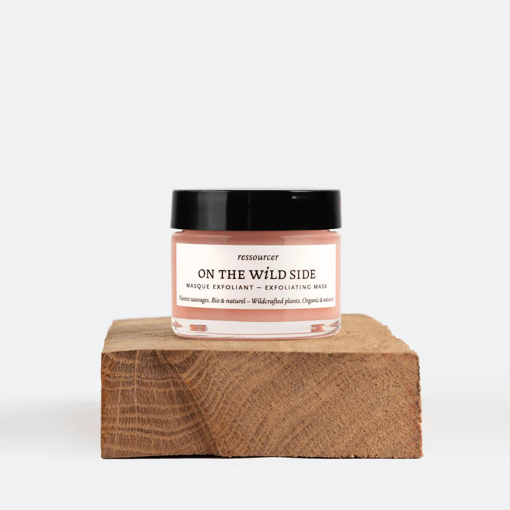 Exfoliating mask enriched with rice powder (very fine grains) and fruit acids that eliminate impurities.