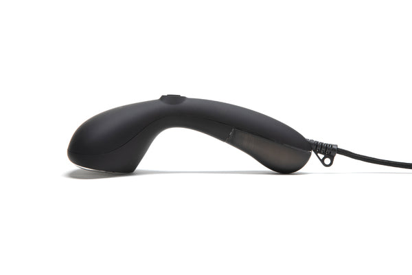 This handheld steamer, Cirrus No.2 Black, is a sustainable and efficient alternative to both ironing and washing.