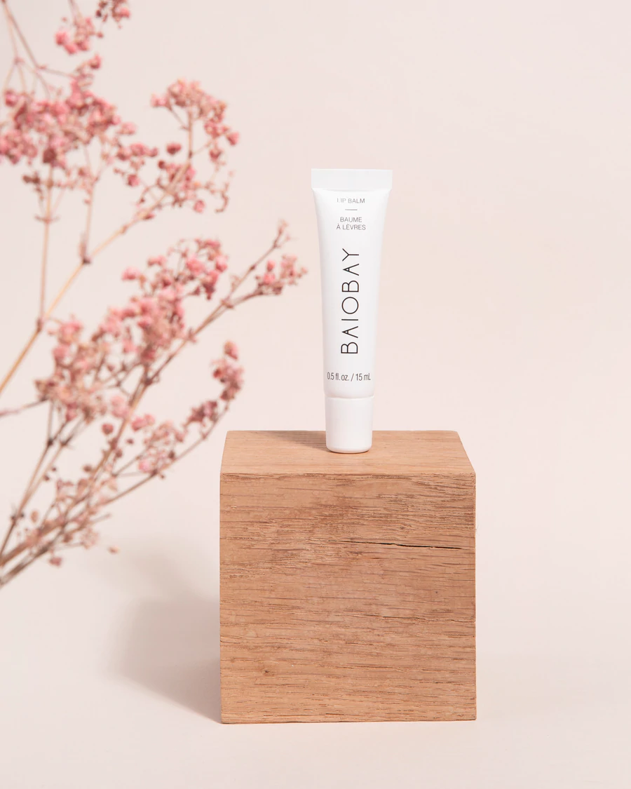 Baiobay lip balm for a shiny and healthy result.
