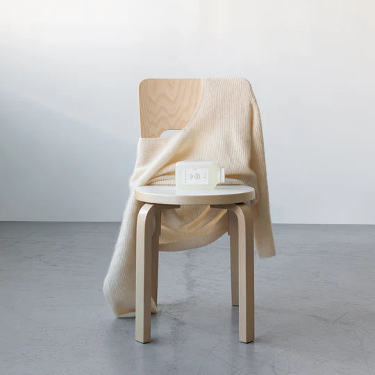 TGC041 delicate detergent with yuzu perfume – treats natural fabrics gently.
