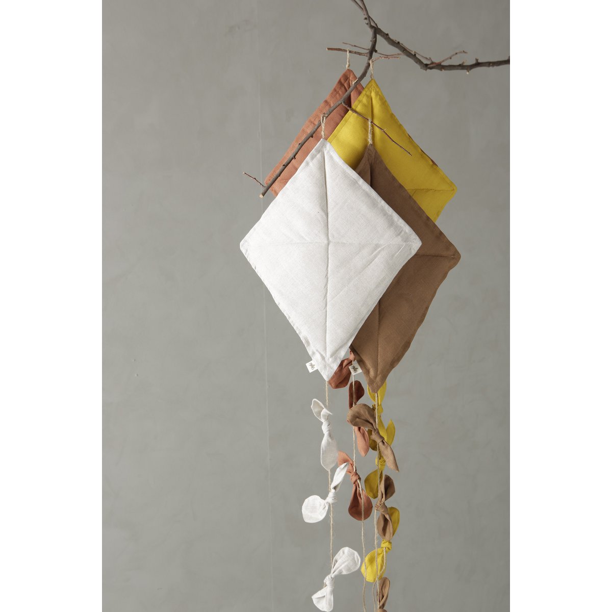 2 Stories Kite Διακοσμητικό Τοίχου - Ύφασμα