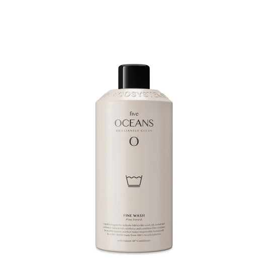 Contains no added preservatives than can cause skin irritation Ideal both for machine wash and hand wash.
