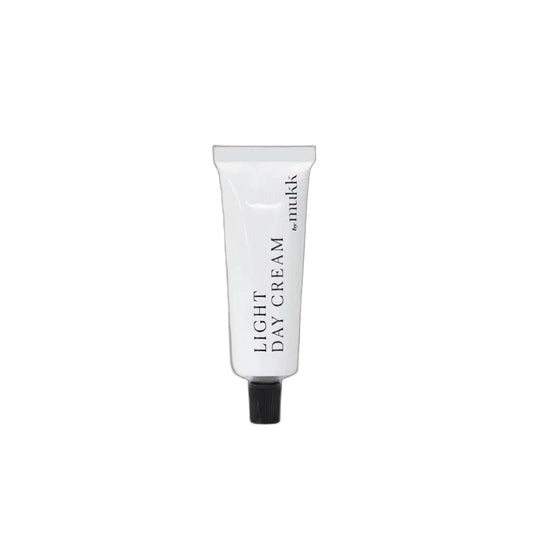 By mukk light day cream.