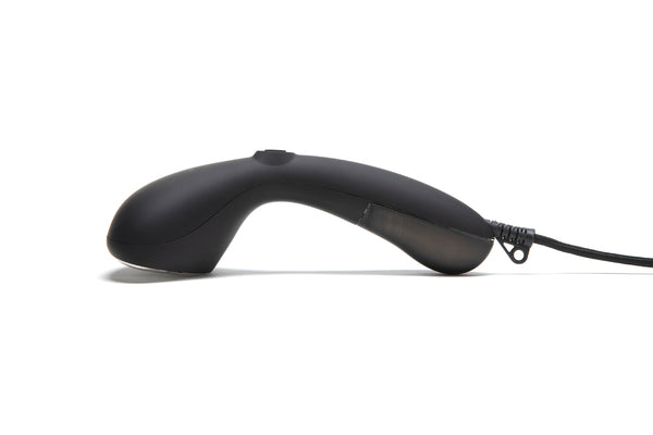 This handheld steamer, Cirrus No.2 Black, is a sustainable and efficient alternative to both ironing and washing. 