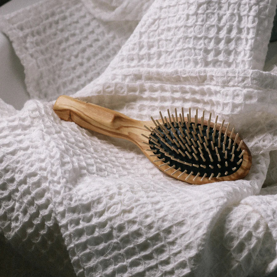 Aard olive hair brush.