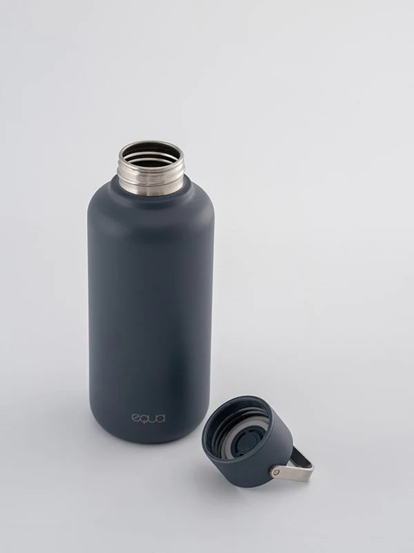 Meet the lightest and sturdiest water bottle out there. It has a timeless design, is extra light, and is space-saving.